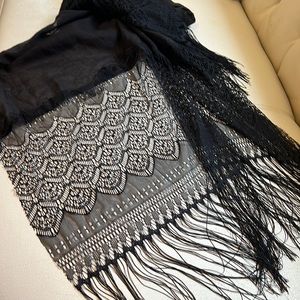 Beautiful black scarf with very detailed lace at the bottom